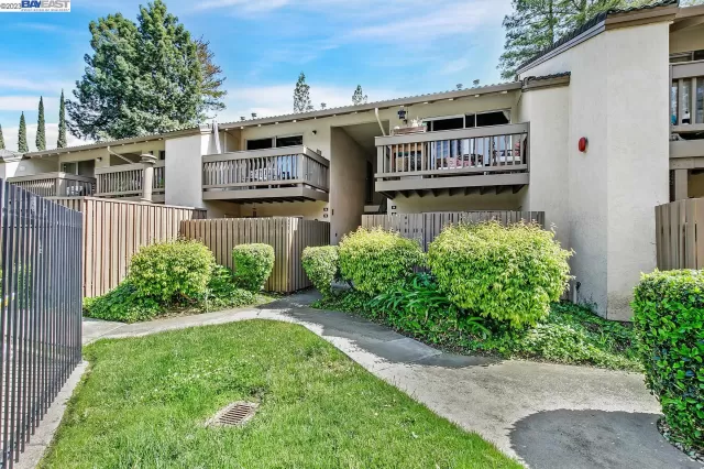 MLS: 41026767 Condo For Sale