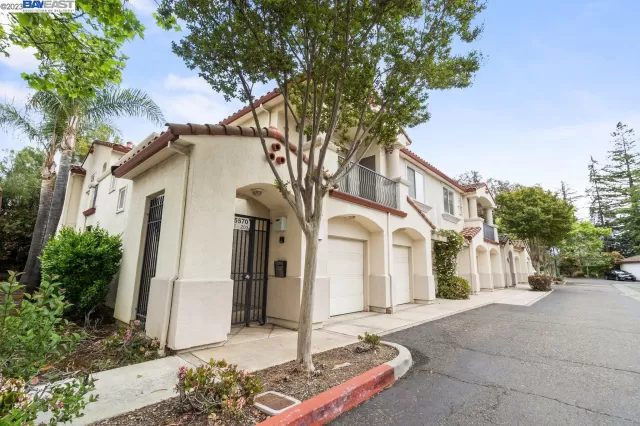 MLS: 41026775 Condo For Sale