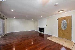 Photo #5: 41026870 Listing
