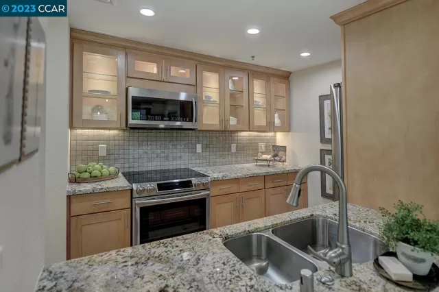 MLS: 41026895 Condo For Sale