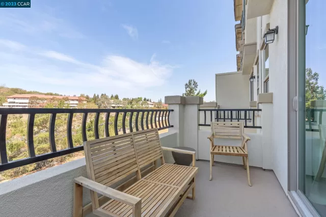 MLS: 41026952 Condo For Sale