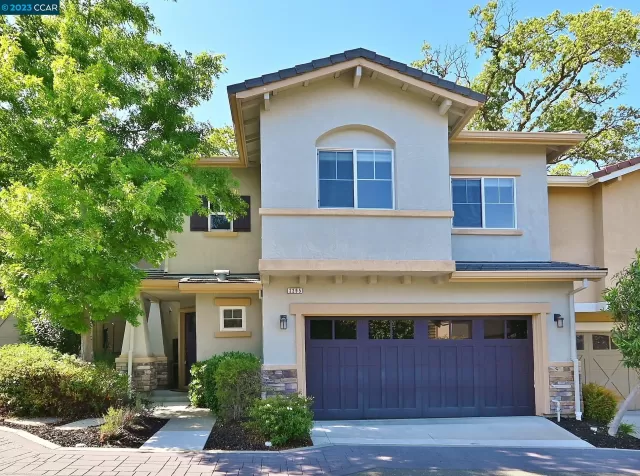 MLS: 41026955 Condo For Sale