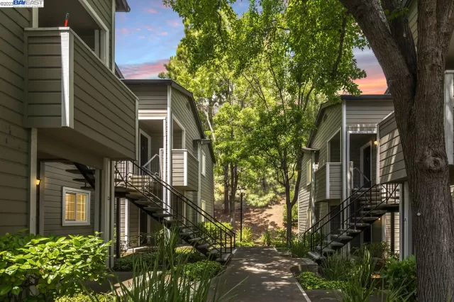 MLS: 41026984 Condo For Sale