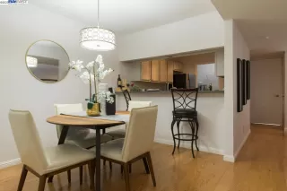 Photo #2: 41026984 Listing