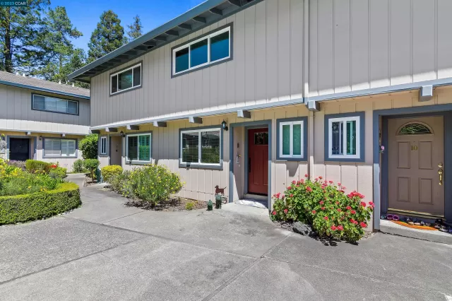 MLS: 41026996 Condo For Sale