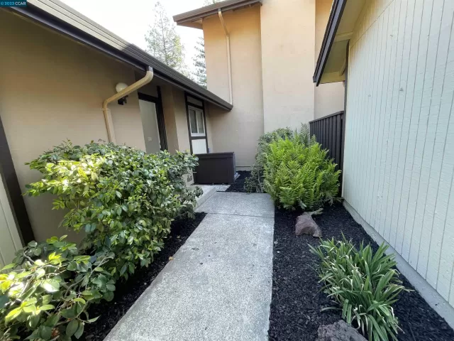 MLS: 41027006 Condo For Sale