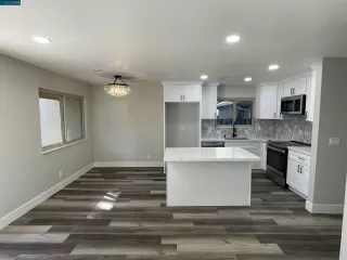 Photo #3: 41027006 Listing