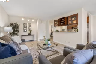 Photo #1: 41027179 Listing