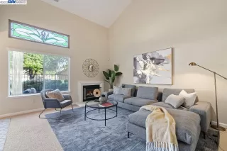 Photo #2: 41027204 Listing