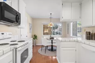 Photo #6: 41027204 Listing