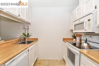 Photo #6: 41027207 Listing 