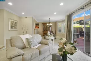 Photo #6: 41027354 Listing