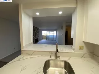 Photo #3: 41027398 Listing 