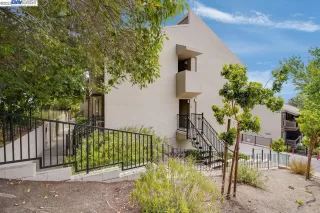Photo #2: 41027479 Listing