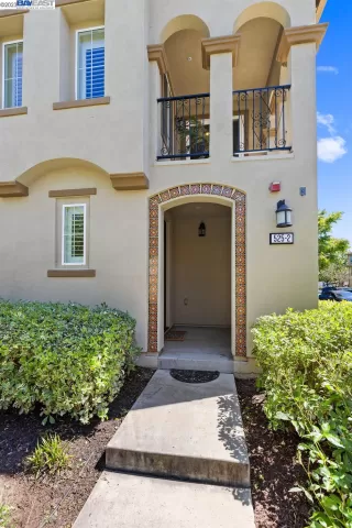 Photo #2: 41027604 Listing