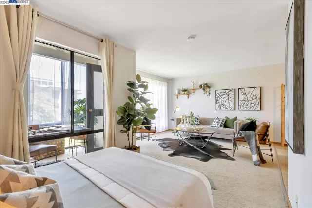 MLS: 41027622 Condo For Sale
