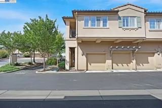 Photo #1: 41027633 Listing 