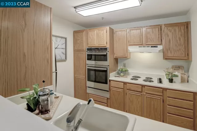 MLS: 41027754 Condo For Sale