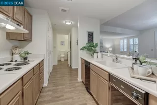 Photo #2: 41027754 Listing