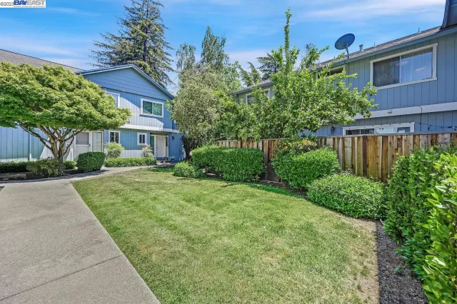 MLS: 41027846 Condo For Sale