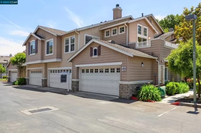 MLS: 41027848 Condo For Sale