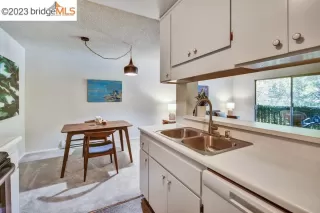 Photo #6: 41027902 Listing