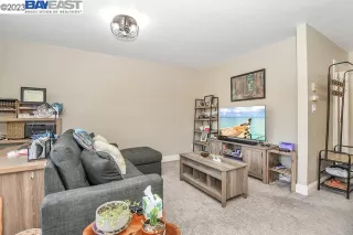 Photo #1: 41027909 Listing
