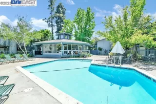 Photo #4: 41027909 Listing