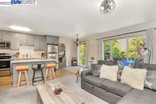Photo #6: 41027909 Listing