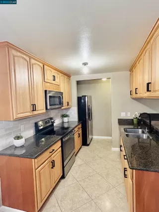 Photo #2: 41027963 Listing