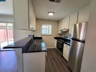 Photo #2: 41027981 Listing