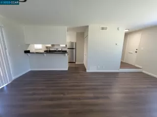 Photo #3: 41027981 Listing