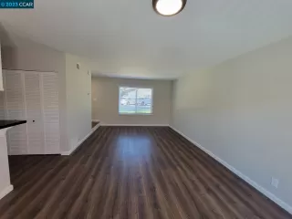 Photo #4: 41027981 Listing