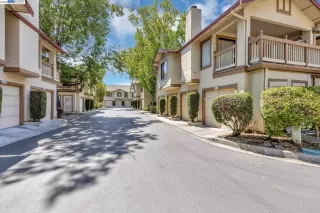 Photo #1: 41028000 Listing