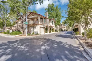 Photo #2: 41028000 Listing