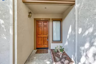 Photo #4: 41028000 Listing