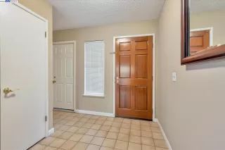 Photo #5: 41028000 Listing