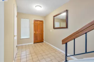 Photo #6: 41028000 Listing