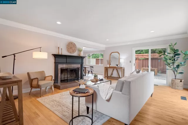 MLS: 41028004 Condo For Sale