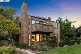 Photo #1: 41028104 Listing 