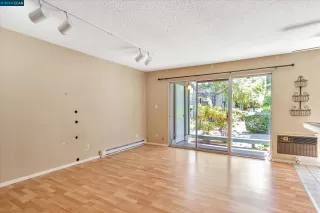 Photo #1: 41028106 Listing