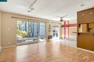 Photo #2: 41028106 Listing