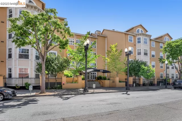 MLS: 41028228 Condo For Sale