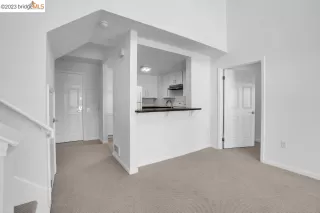 Photo #5: 41028228 Listing