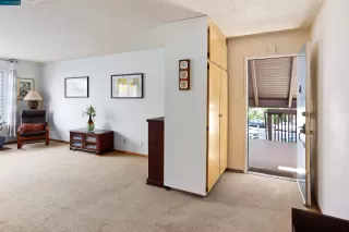 Photo #4: 41028320 Listing