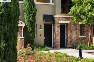 Photo #1: 41028355 Listing 