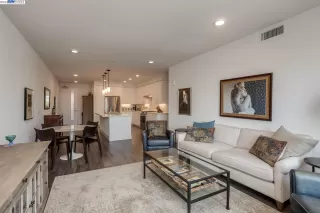 Photo #2: 41028377 Listing