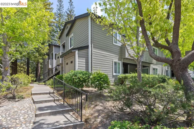 MLS: 41028395 Condo For Sale