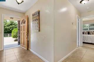 Photo #5: 41028444 Listing