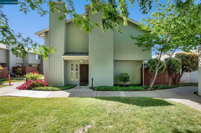 MLS: 41028477 Condo For Sale